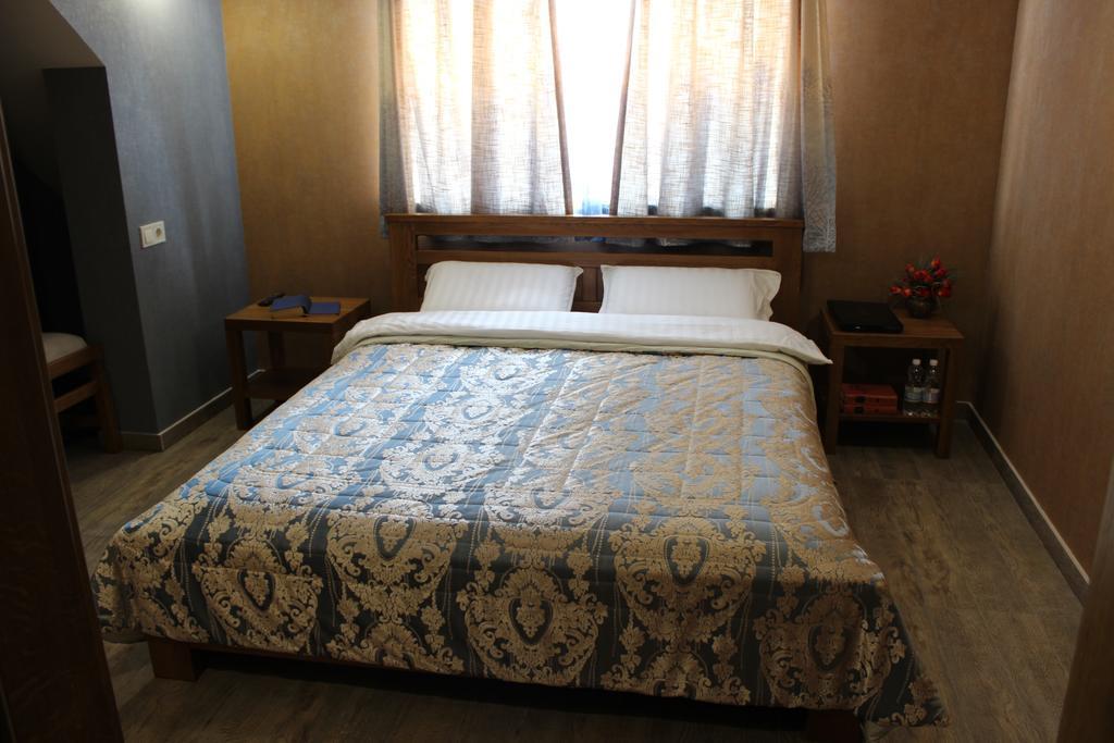 Barin House * סומי
